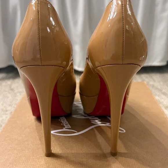 Christian Louboutin Nude Platform Heels - Picture 2 of 6